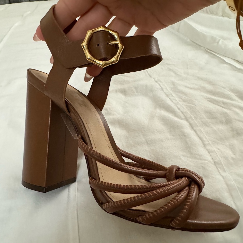 Schultz sandal